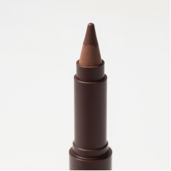 Matte-Taupe Eye Detailer