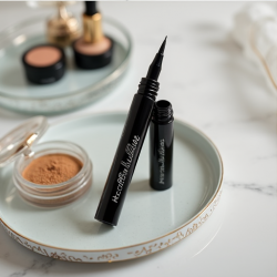 AquaLiner Luxe Waterproof Liquid Eyeliner