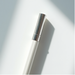 Under-Eye Brightening Wand