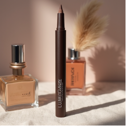 Matte-Taupe Eye Detailer