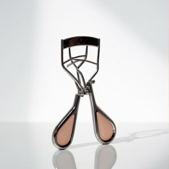 Shiseido Luxe Curl Eyelash Curler